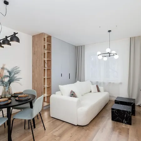 Royal Center Apartment