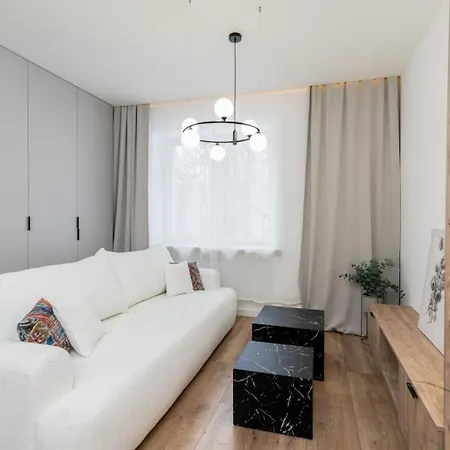 Royal Center Apartment